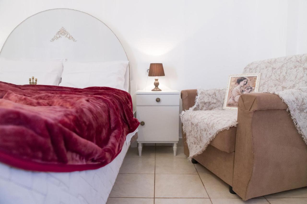 Chryso Apartment Kamilari Bagian luar foto