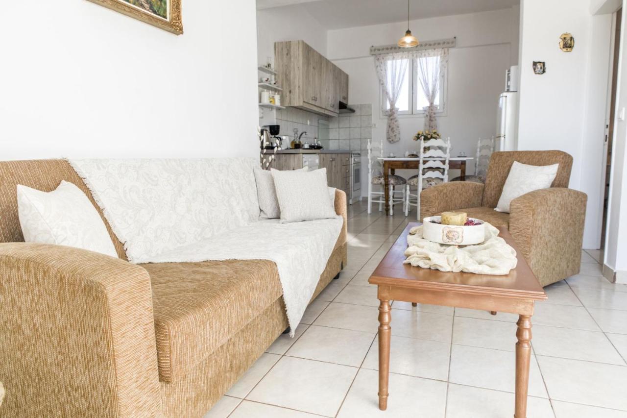 Chryso Apartment Kamilari Bagian luar foto