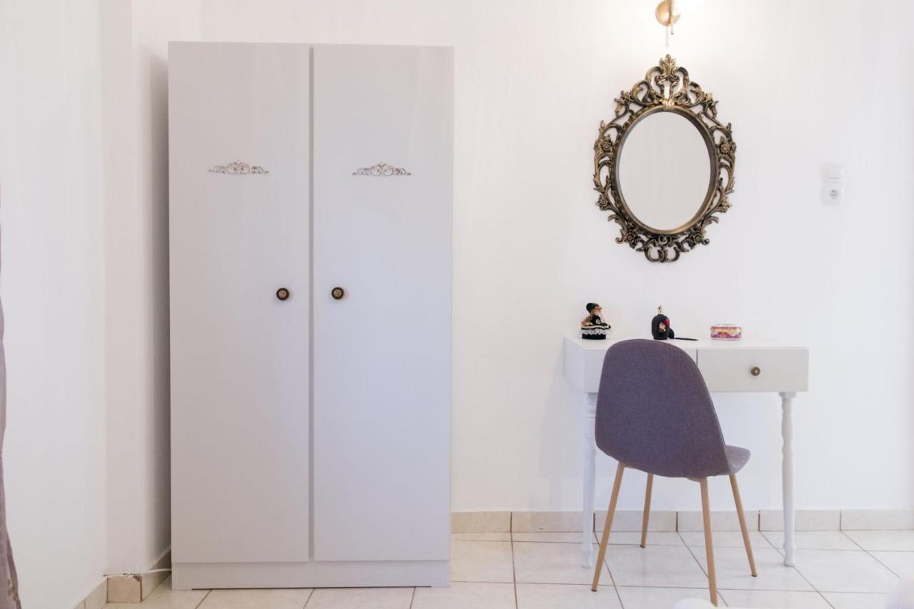 Chryso Apartment Kamilari Bagian luar foto