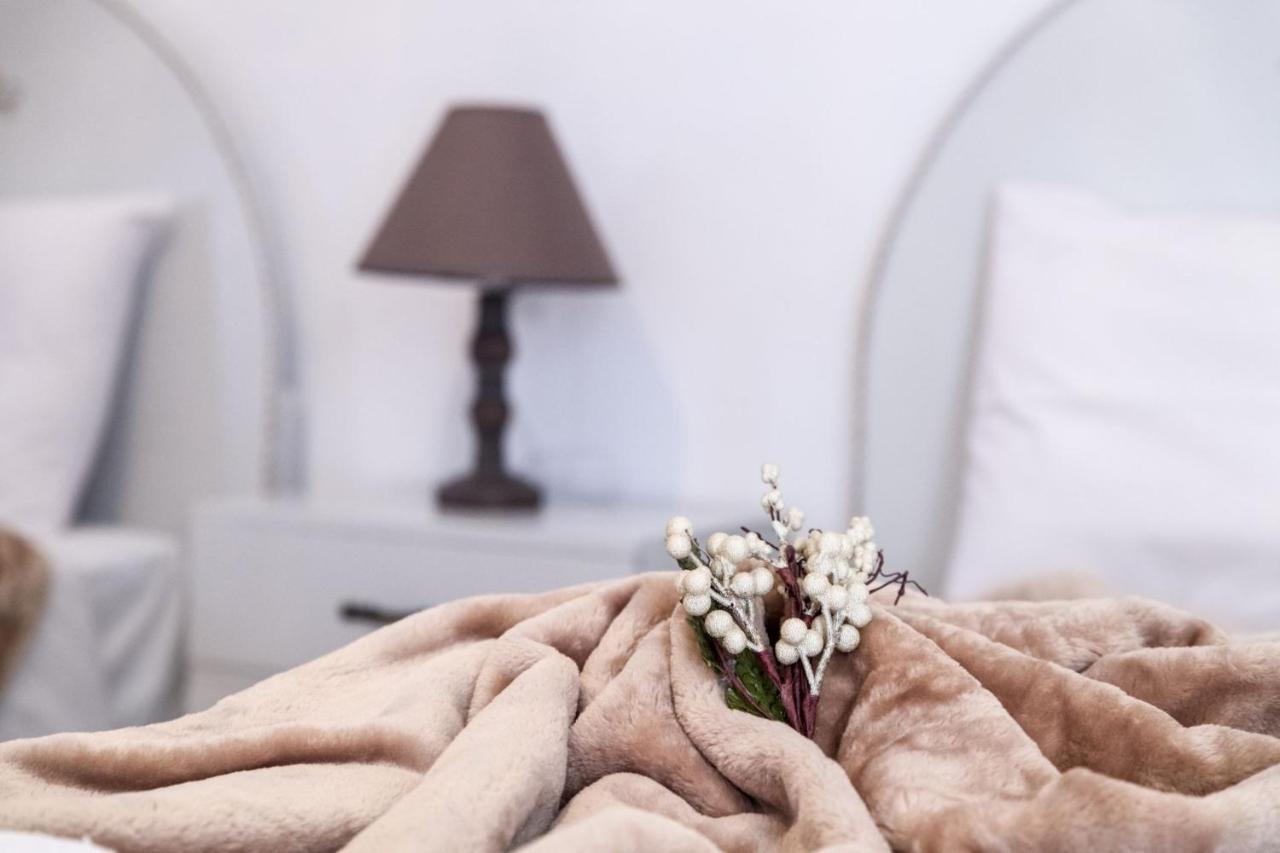 Chryso Apartment Kamilari Bagian luar foto